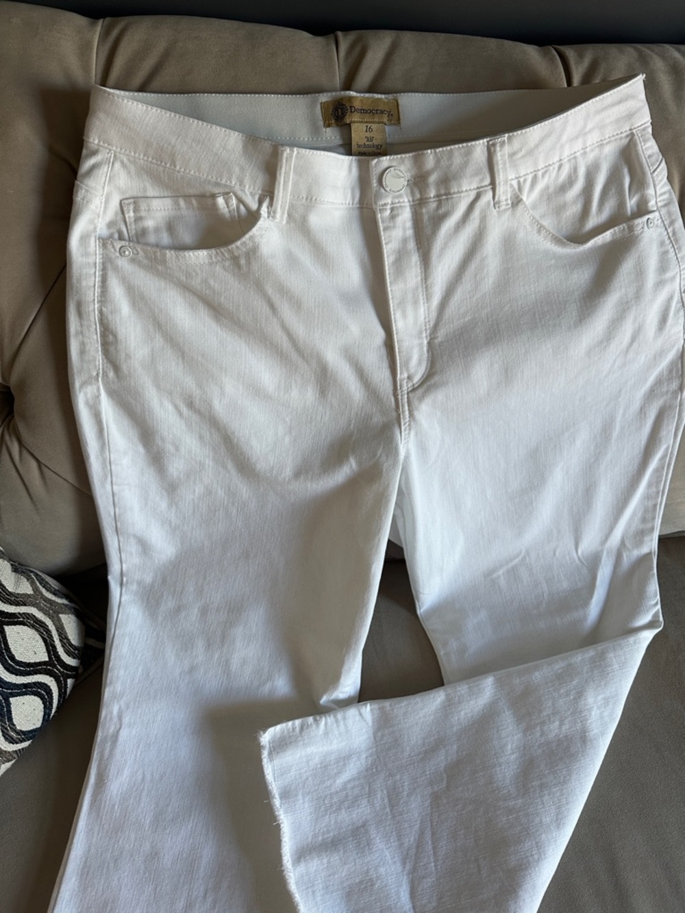 White democracy jeans